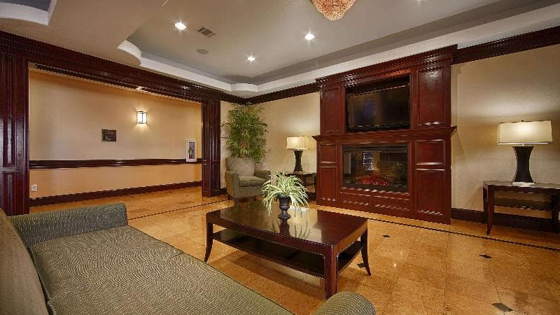 Best Western Plus Manvel Inn & Suites 5