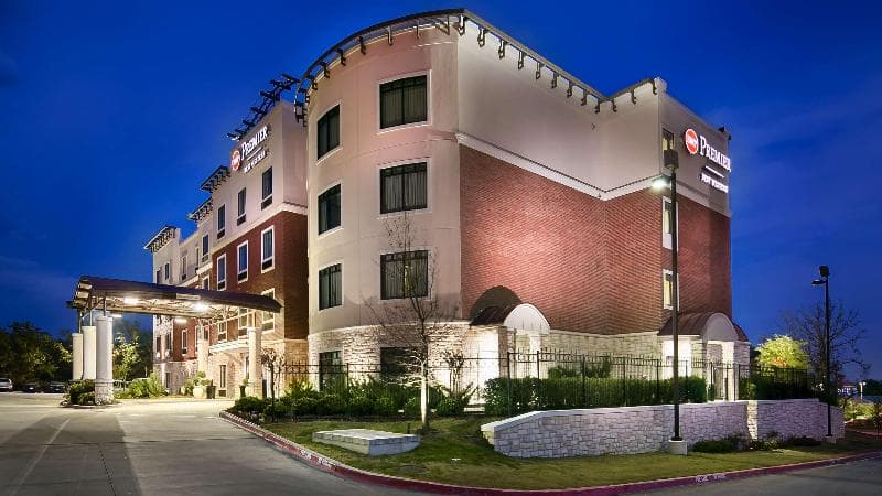 Best Western Premier Crown Chase Inn & Suites photo 1
