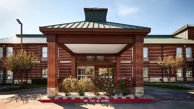 Best Western Plus Addison/Dallas Hotel 3