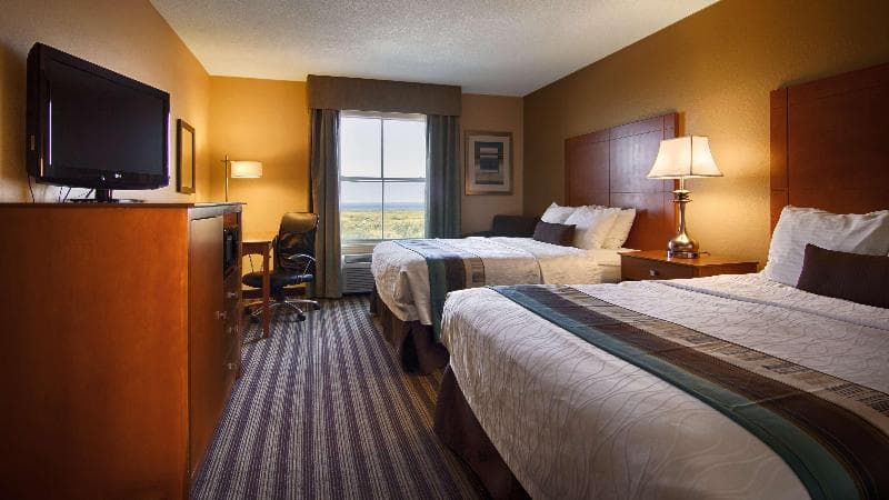 Best Western Plus Seawall Inn & Suites by the Beach 4