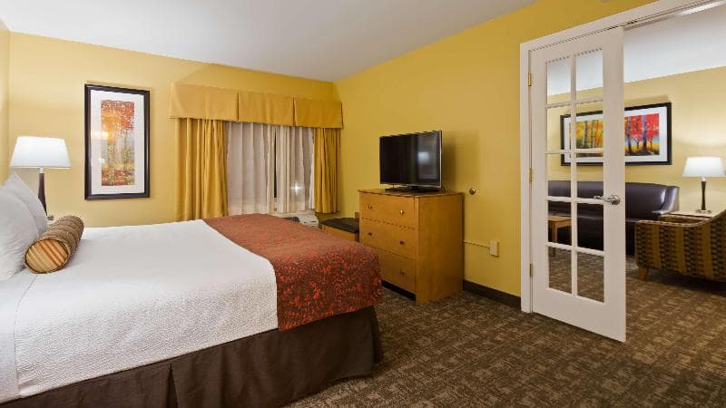 Best Western Plus Windjammer Inn & Conference Center 5