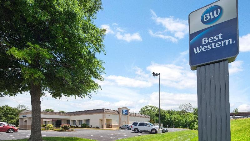 Best Western Leesburg Hotel & Conference Center 4