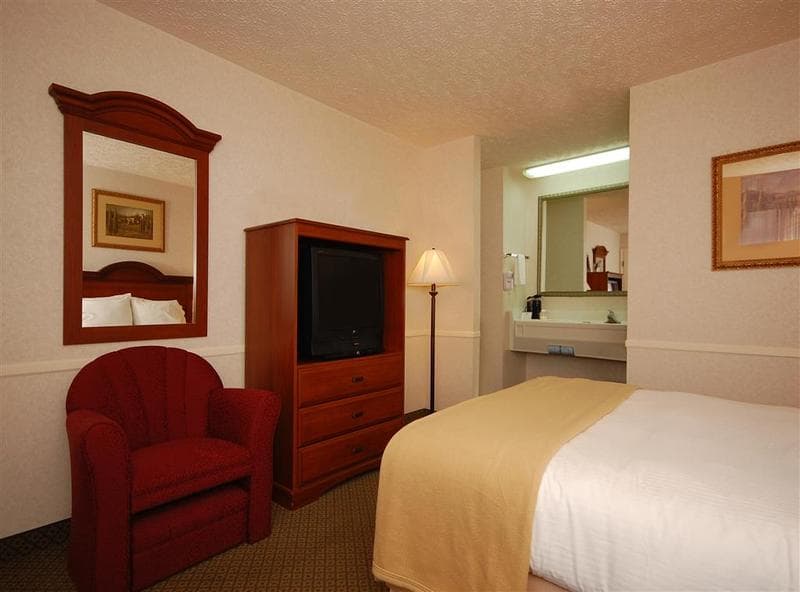 Motel 6 Hillsville 3