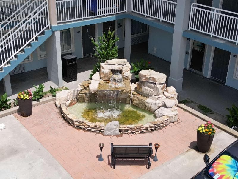 Best Western Plus Holiday Sands Inn & Suites 3