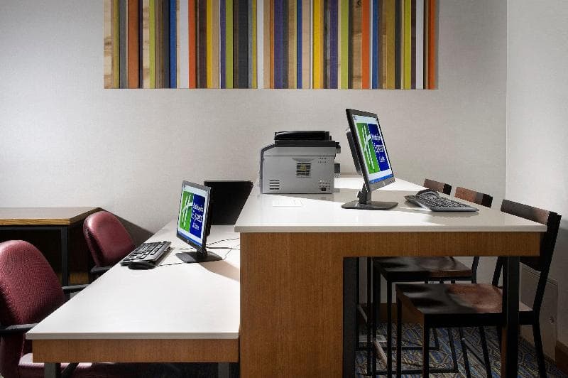 Holiday Inn Express & Suites Charlottesville - Ruckersville 5