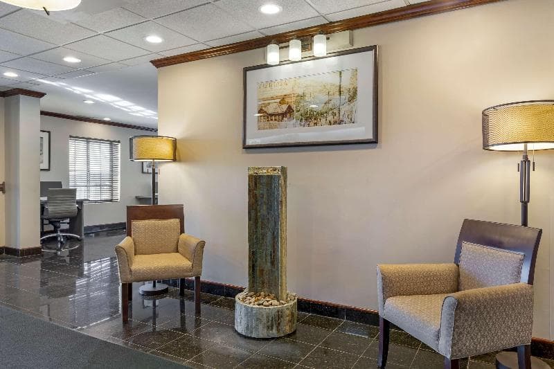 Best Western Plus South Hill Inn 5