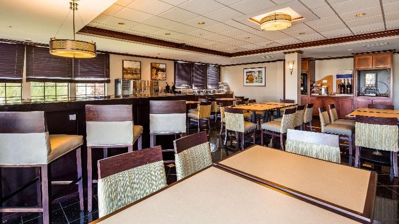Best Western Plus South Hill Inn 3