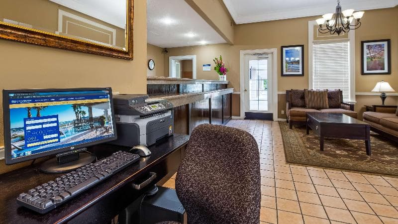 Best Western Lakewood photo 1