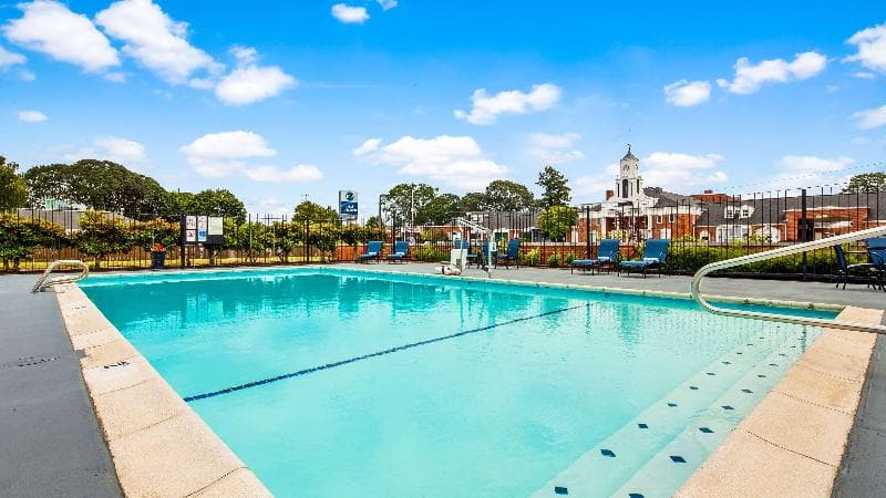 Best Western Lakewood 4