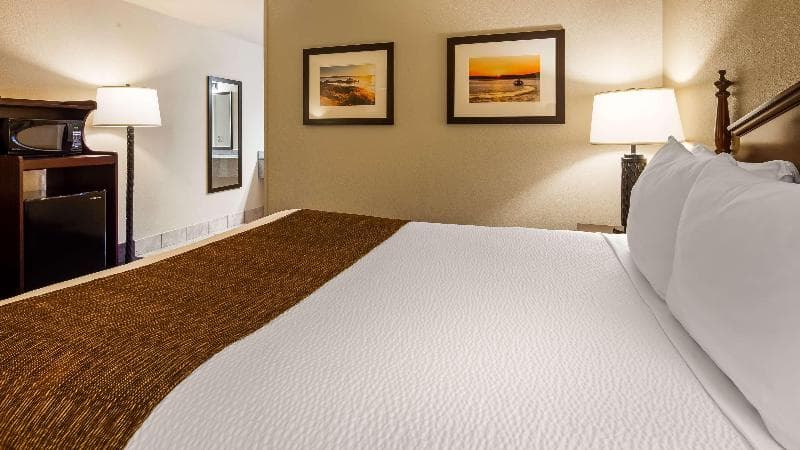Best Western Lakewood 2