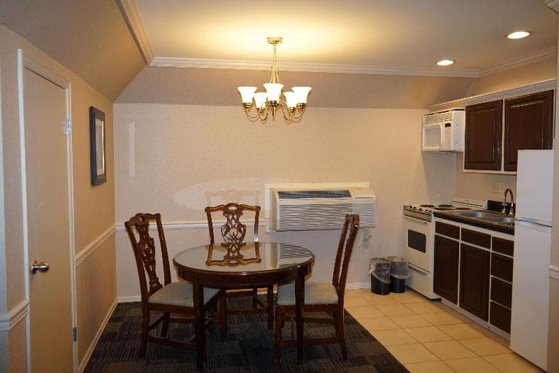 Wingate by Wyndham Bellingham Heritage Inn 5