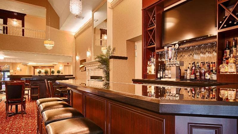 Best Western Premier Plaza Hotel & Conference Center 4