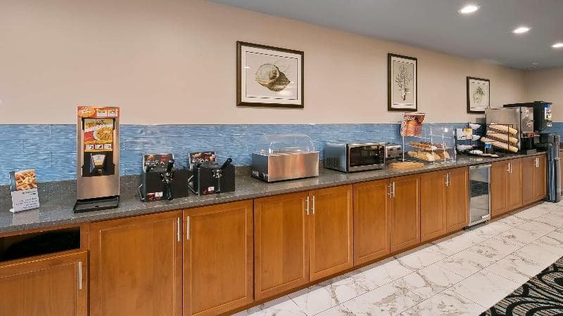Lighthouse Suites Inn 3