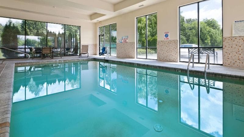 Best Western Plus Battle Ground Inn & Suites 5