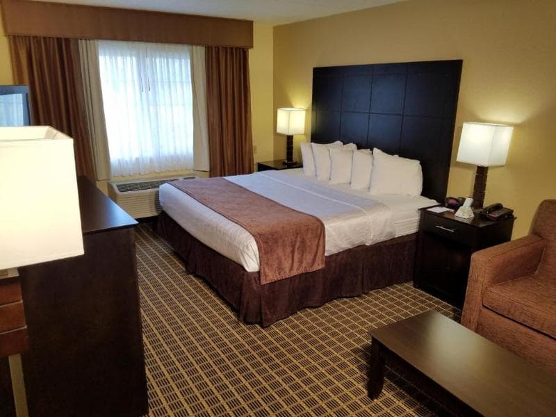 Best Western Mountaineer Inn photo 1