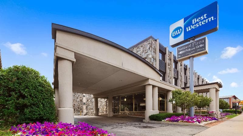 Best Western Plus Milwaukee West photo 1