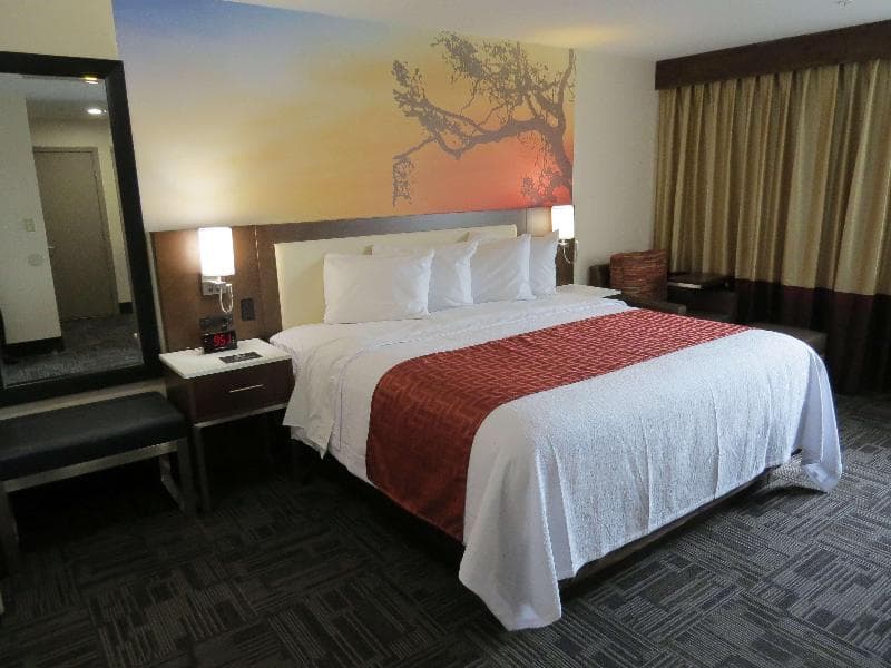 Brookfield-Milwaukee Hotel 3