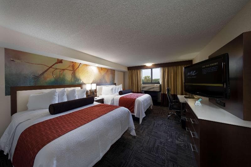 Brookfield-Milwaukee Hotel 5