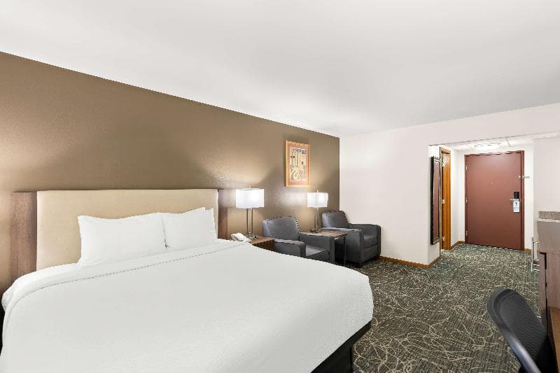 Best Western West Towne Suites photo 1