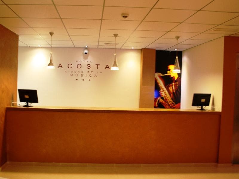Hotel Acosta Ciudad de la Música 4
