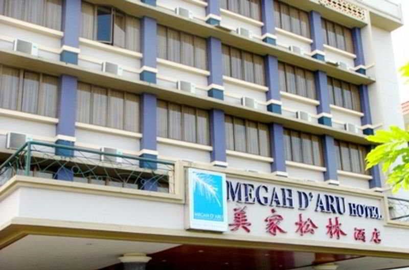 Megah D'Aru main