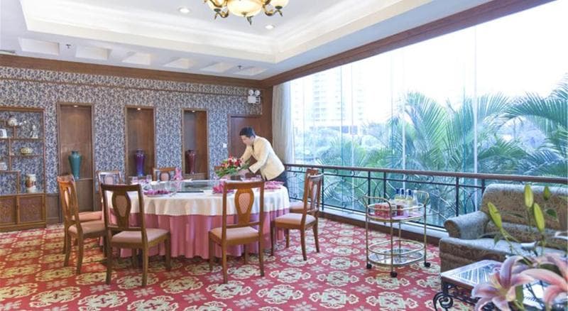 FengGang - Gladden Hotel main
