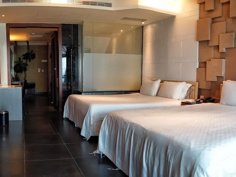 White House Beach Resort 4