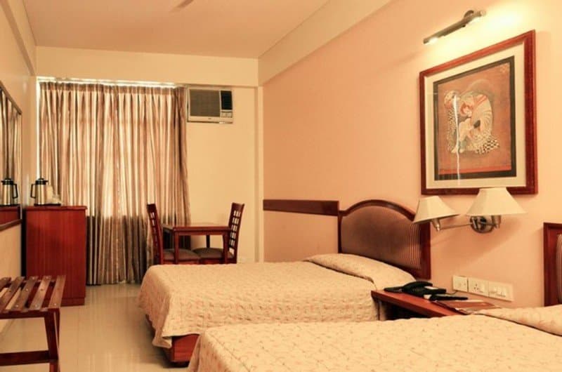 Hotel Tourist Deluxe 5