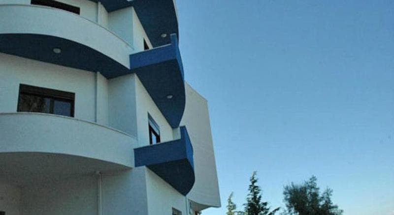 Hotel 1 Maji main