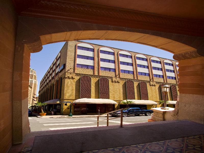 Riverwalk Plaza Hotel 2