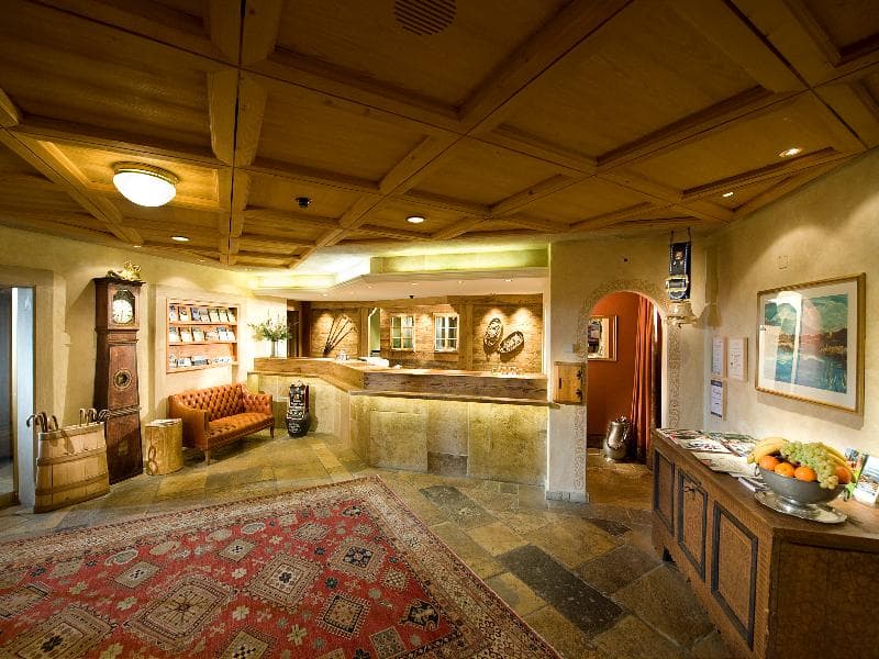 Les Hauts de Gstaad Golfhotel 3