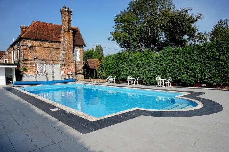Boship Lions Farm Hotel 4