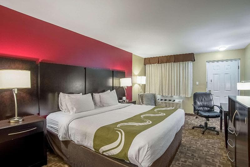 Quality Inn & Suites Phoenix NW - Sun City photo 1