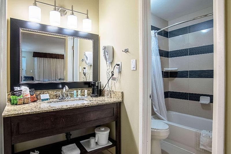 Quality Inn & Suites Phoenix NW - Sun City 4