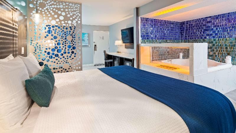 Continental Inn and Suites 4