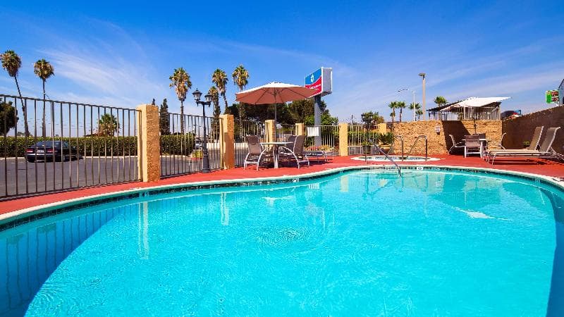Rancho San Diego Inn & Suites 5