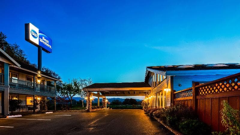 Best Western Country Inn 2