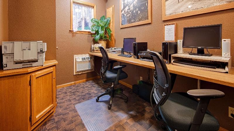 Best Western Country Inn 3