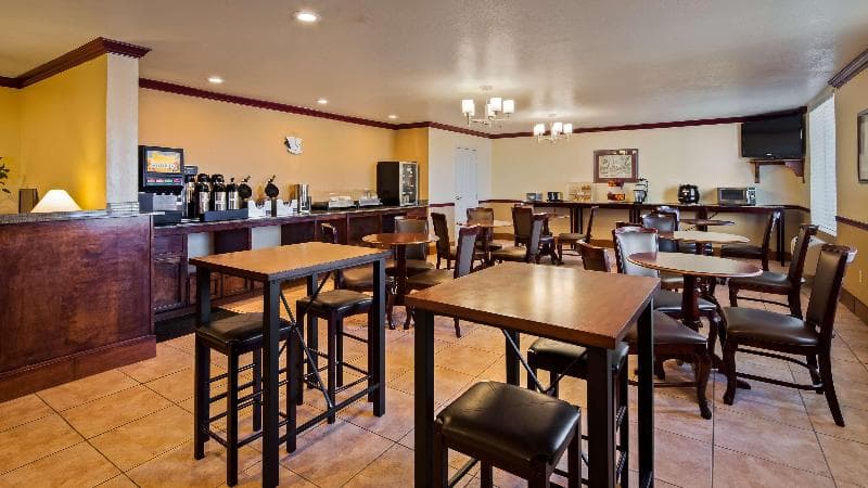 Best Western Plus John Jay Inn & Suites 3