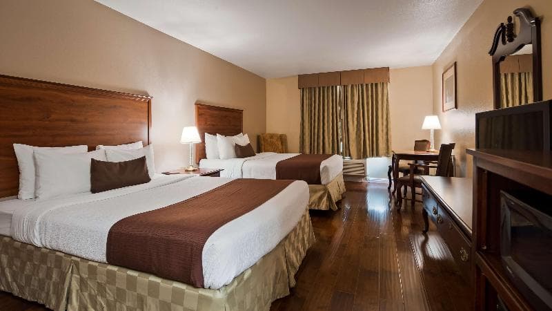 Best Western Plus John Jay Inn & Suites 5