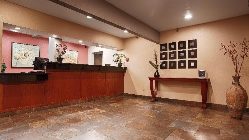 Best Western Plus Altoona Inn 4