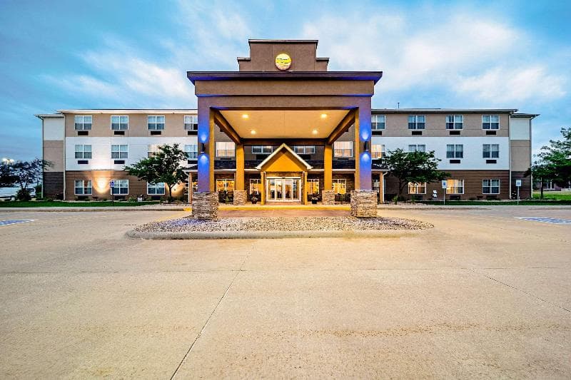 Comfort Inn & Suites Independence 2
