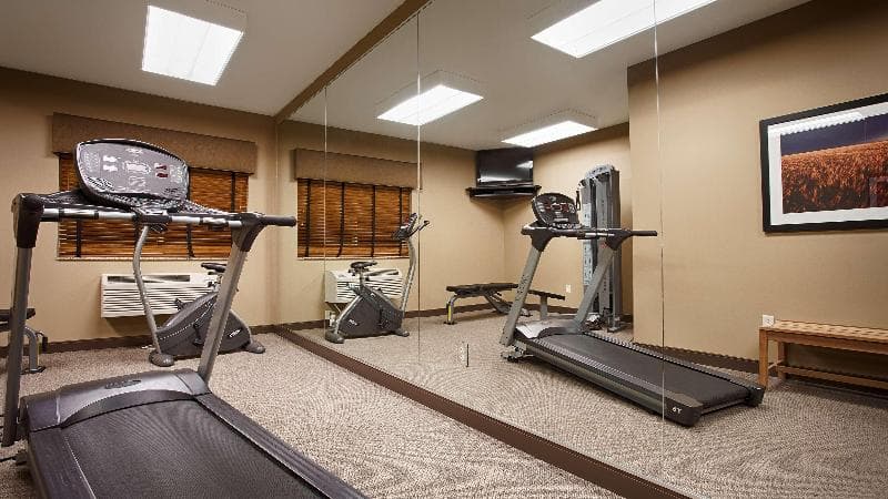 Best Western Plus Night Watchman Inn & Suites 2