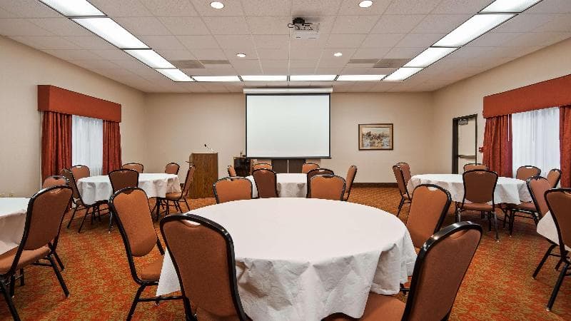 Days Inn by Wyndham Coffeyville 5