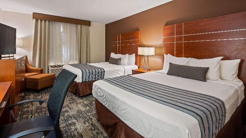 Best Western Plus Wakeeney Inn & Suites 4
