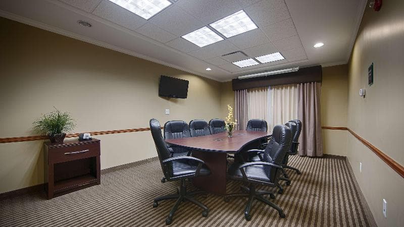 Best Western Plus Olathe Hotel 5