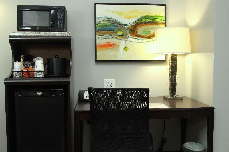 Best Western Plus Olathe Hotel 3