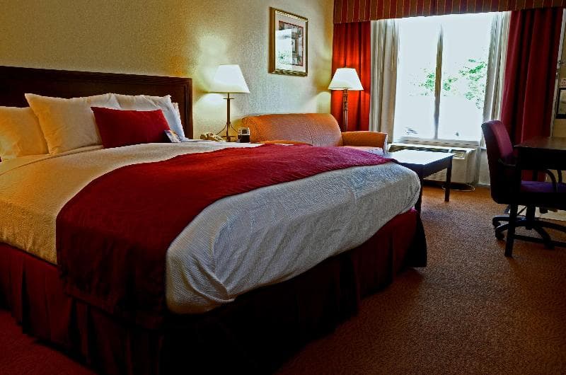 Best Western Mountain Lodge at Banner Elk 3