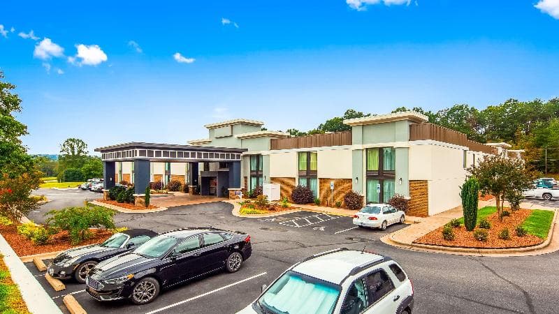 Best Western Plus Yadkin Valley Inn & Suites 5