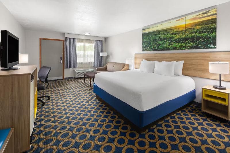 Days Inn by Wyndham Wauseon 4